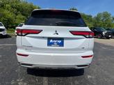 Thumbnail of 2024 White Diamond Mitsubishi Outlander