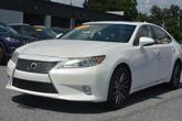Thumbnail of 2013 White Lexus ES 350
