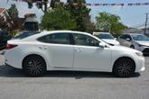 Thumbnail of 2013 White Lexus ES 350