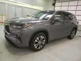 Thumbnail of 2022 Magnetic Gray Metallic Toyota Highlander