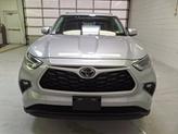 Thumbnail of 2024 Celestial Silver Metallic Toyota Highlander