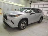 Thumbnail of 2024 Celestial Silver Metallic Toyota Highlander