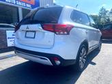 Thumbnail of 2020 Pearl White Mitsubishi Outlander