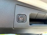Thumbnail of 2017 Crystal White Tricoat Cadillac XT5