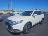 Thumbnail of 2020 Pearl White Mitsubishi Outlander