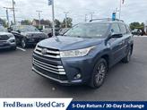 Thumbnail of 2017 Blue Toyota Highlander