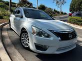 Thumbnail of 2015 White Nissan Altima