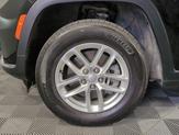 Thumbnail of 2024 Diamond Black Crystal Pearlcoat Jeep Grand Cherokee L
