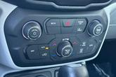 Thumbnail of 2022 Alpine White Clearcoat Jeep Renegade