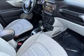 Thumbnail of 2022 Alpine White Clearcoat Jeep Renegade