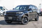Photo of 2025 Diamond Black Crystal Pearlcoat Jeep Grand Cherokee L