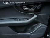 Thumbnail of 2019 Orca Black Metallic Audi Q7