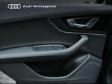 Thumbnail of 2019 Orca Black Metallic Audi Q7