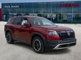 Photo of 2025 Scarlet Ember Tintcoat Nissan Pathfinder