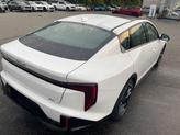 Thumbnail of 2025 Snow White Pearl Kia K4
