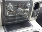 Thumbnail of 2016 Brilliant Black Crystal Pearlcoat RAM 1500