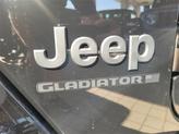 Thumbnail of 2025 Black Clearcoat Jeep Gladiator