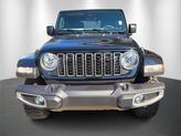 Thumbnail of 2025 Black Clearcoat Jeep Gladiator
