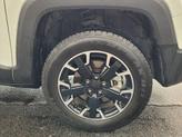 Thumbnail of 2023 Alpine White Clearcoat Jeep Renegade