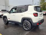 Thumbnail of 2023 Alpine White Clearcoat Jeep Renegade