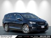 Photo of 2025 Diamond Black Chrysler Pacifica Hybrid
