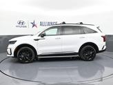 Thumbnail of 2022 Glacial White Pearl Kia Sorento