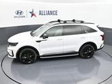 Thumbnail of 2022 Glacial White Pearl Kia Sorento