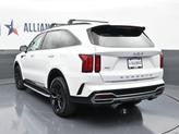 Thumbnail of 2022 Glacial White Pearl Kia Sorento