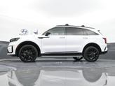 Thumbnail of 2022 Glacial White Pearl Kia Sorento