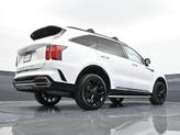 Thumbnail of 2022 Glacial White Pearl Kia Sorento
