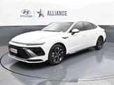 Photo of 2025 White Hyundai SONATA