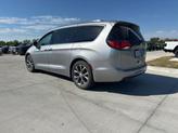 Thumbnail of 2018 Billet Silver Metallic Clearcoat Chrysler Pacifica