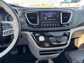 Thumbnail of 2018 Billet Silver Metallic Clearcoat Chrysler Pacifica