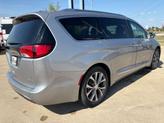 Thumbnail of 2018 Billet Silver Metallic Clearcoat Chrysler Pacifica