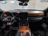 Thumbnail of 2018 White Platinum Metallic Tri-Coat Lincoln Navigator
