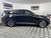 Thumbnail of 2020 Infinite Black Metallic Lincoln Aviator