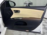 Thumbnail of 2014 Blizzard Pearl Toyota Avalon Hybrid