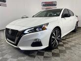Thumbnail of 2022 Pearl White Tricoat Nissan Altima