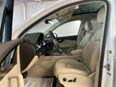 Thumbnail of 2019 Glacier White Metallic Audi Q7