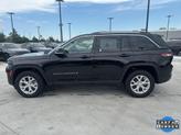 Thumbnail of 2024 Diamond Black Crystal Pearlcoat Jeep Grand Cherokee