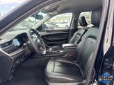 Thumbnail of 2024 Diamond Black Crystal Pearlcoat Jeep Grand Cherokee