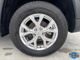 Thumbnail of 2024 Diamond Black Crystal Pearlcoat Jeep Grand Cherokee