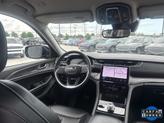 Thumbnail of 2024 Diamond Black Crystal Pearlcoat Jeep Grand Cherokee