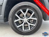 Thumbnail of 2024 Diamond Black Crystal Pearlcoat Jeep Grand Cherokee L