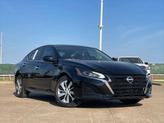 Thumbnail of 2025 Super Black Nissan Altima