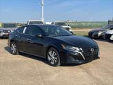 Thumbnail of 2025 Super Black Nissan Altima