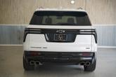 Thumbnail of 2024 Iridescent Pearl Tricoat Chevrolet Traverse