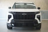 Thumbnail of 2024 Iridescent Pearl Tricoat Chevrolet Traverse