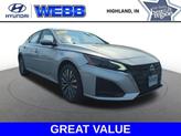 Photo of 2023 Brilliant Silver Metallic Nissan Altima