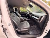Thumbnail of 2024 Glacial White Pearl Kia Sorento